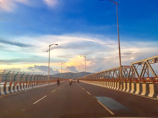 गुवाहाटी पर्यटन स्थल स्ट्रैट ब्रिज - Guwahati Paryatan Sthal Saraighat Bridge In Hindi