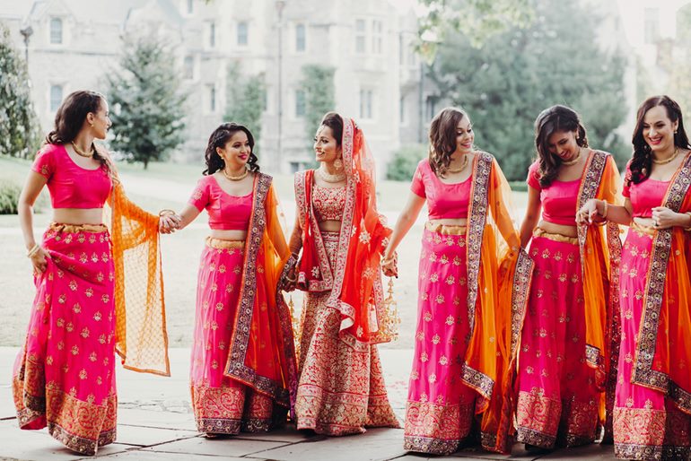 वेडिंग शॉपिंग के लिए बेस्ट हैं भारत की ये जगहें  - Best Places For Wedding Shopping In India In Hindi