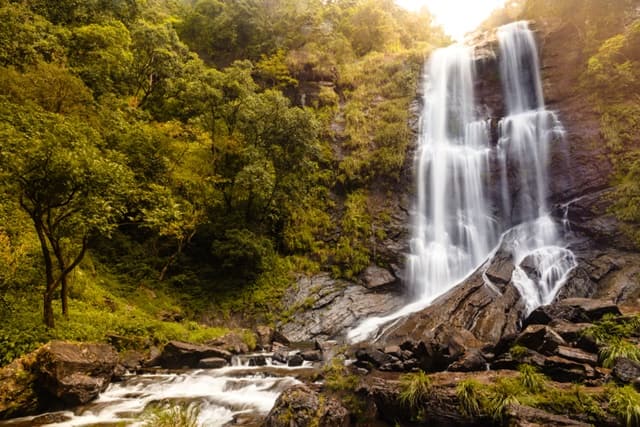 शिलांग शहर में वॉटरफॉल जकार्म फाल्स – Shillong Seher Me Waterfall Jakrem Falls In Hindi