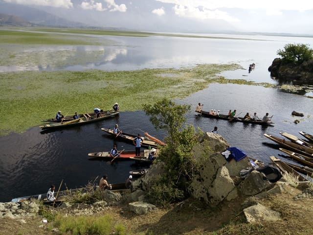 श्रीनगर की प्रसिद्ध झील वुलर झील - Srinagar Ki Prasidh Wular Lake In Hindi