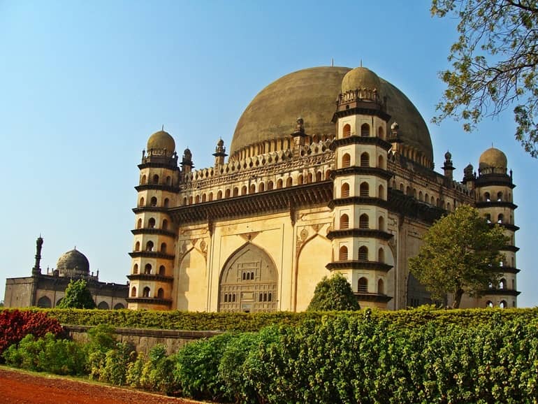 भारत के ऐतिहासिक स्मारक गोल गुम्बज कर्नाटक