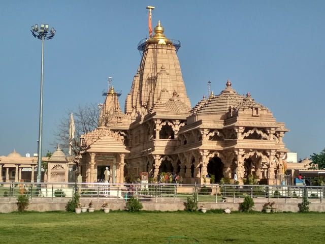 चित्तौड़गढ़ के पर्यटकों के लिए सांवरियाजी मंदिर - Chittorgarh Ke Paryatako Ke Liye Sanwariaji Temple In Hindi
