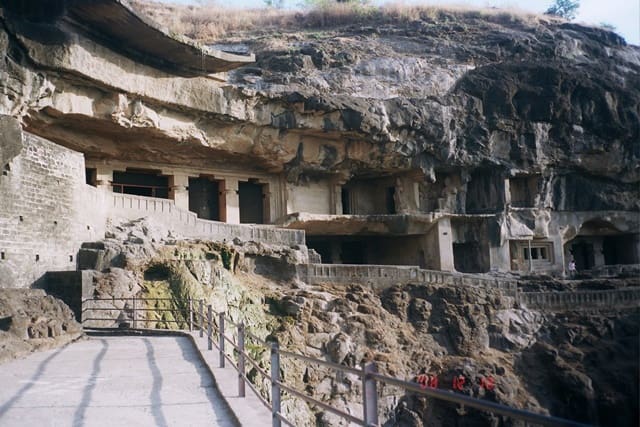 एल्लोरा की ऐतिहासिक धो ताल गुफा (11) - Ellora Ki Aitihasik Dhol Taal Caves (11) In Hindi