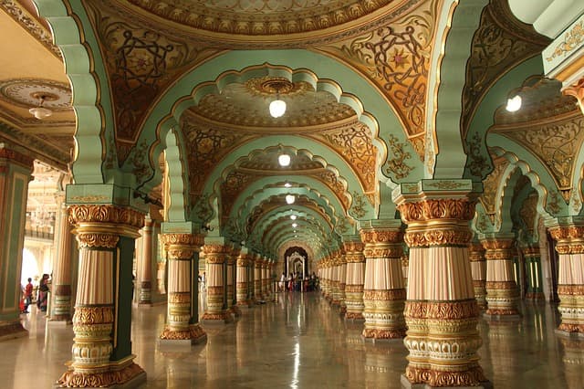 मैसूर पैलेस की संरचना - Architecture Of Mysore Palace In Hindi