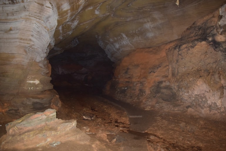 छत्तीसगढ़ के पर्यटन स्थल कैलाश और कोटुसमर गुफा