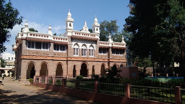 विजयवाड़ा में फेमस दर्शनीय स्थल विक्टोरिया जुबली संग्रहालय - Vijayawada Me Dekhna Na Bhule Victoria Jubilee Museum In Hindi
