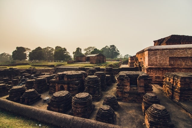 पटना पर्यटन की ऐतिहासिक जगह नालंदा विश्वविद्यालय - Patna Paryatan Me Historical Place Nalanda University In Hindi