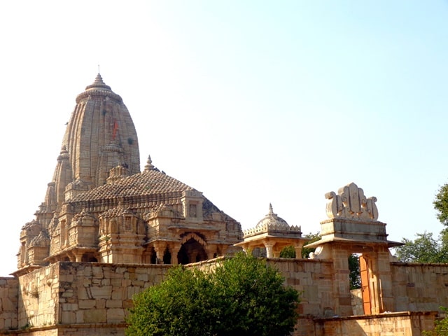चित्तौड़गढ़ का धार्मिक स्थल मीरा मंदिर - Chittorgarh Ka Dharmik Sthal Meera Temple In Hindi