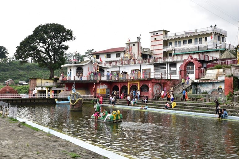 हिमाचल प्रदेश का धार्मिक स्थल चामुंडा देवी मंदिर