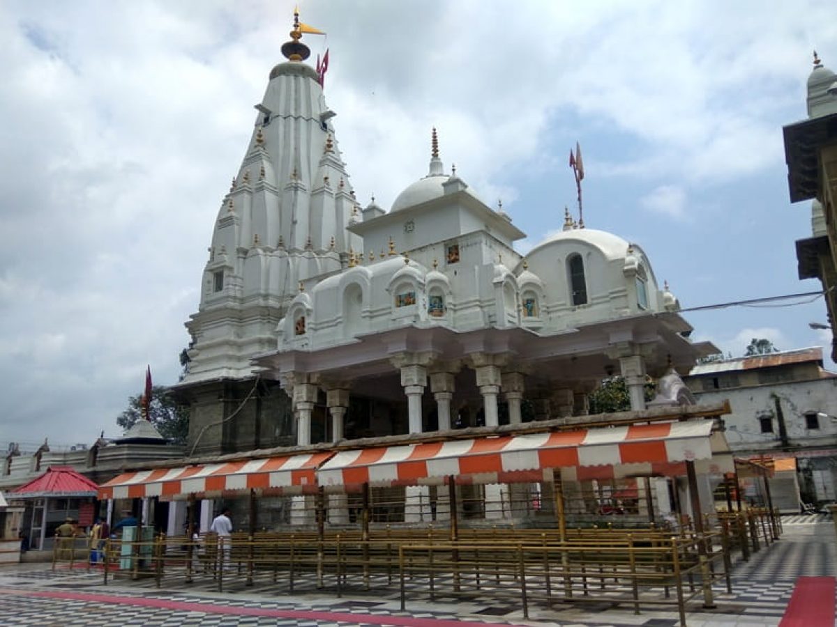 वज्रेश्वरी मंदिर के दर्शन की जानकारी और पर्यटन स्थल – Vajreshwari Temple  Information In Hindi - Holidayrider.Com