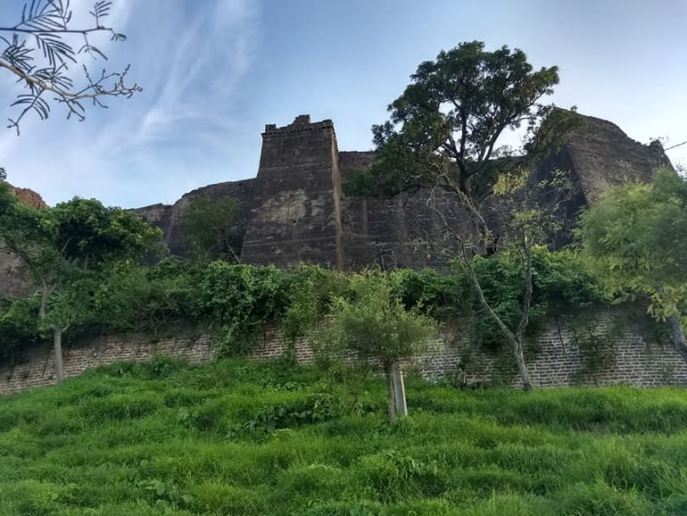 बिलासपुर के ऐतिहासिक जगह बछरेटू किला 