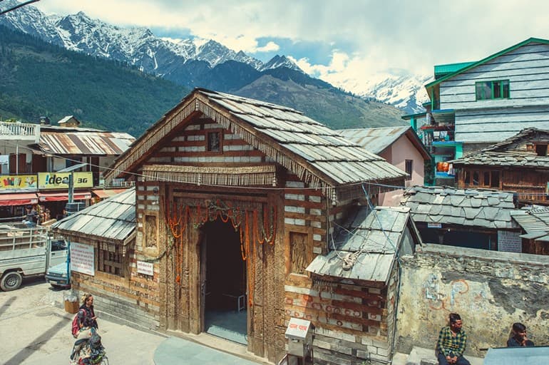 हिमाचल प्रदेश का प्राचीन मंदिर वशिष्ठ मंदिर
