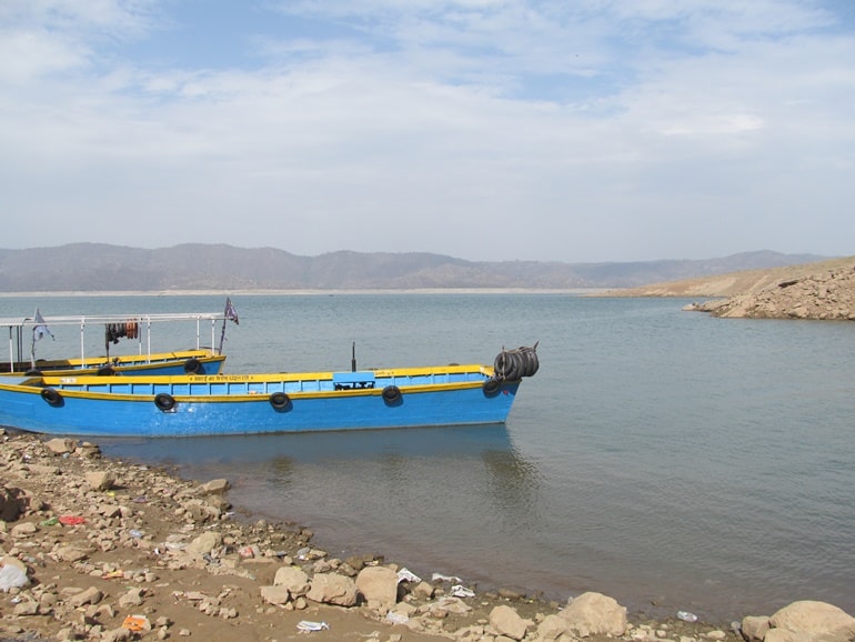 गोविन्द सागर झील घूमने की जानकारी और पर्यटन स्थल - Gobind Sagar Lake In Hindi