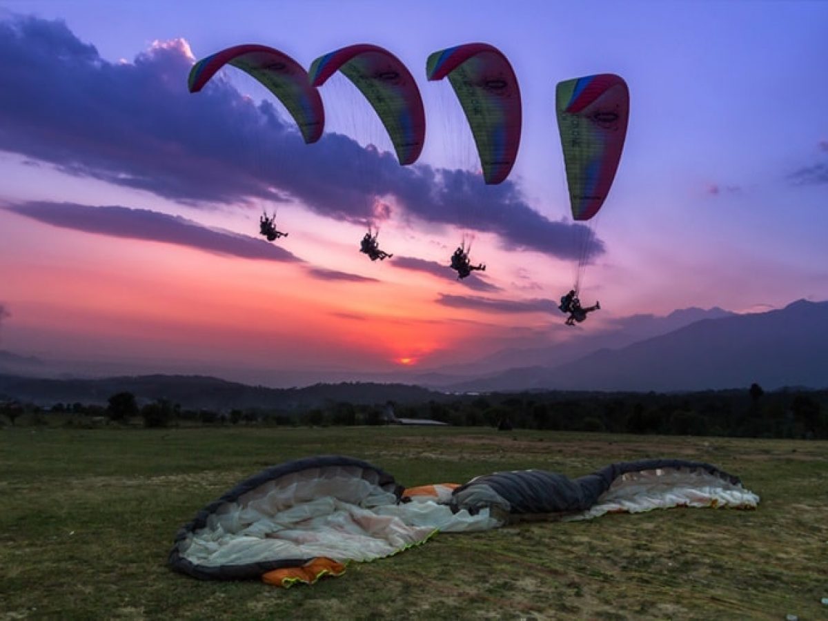 बीर बिलिंग में पैराग्लाइडिंग की जानकारी - Bir Billing Paragliding Information In Hindi
