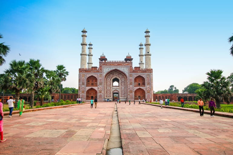 अकबर का मकबरा घूमने की पूरी जानकारी – Akbar’s Tomb In Hindi