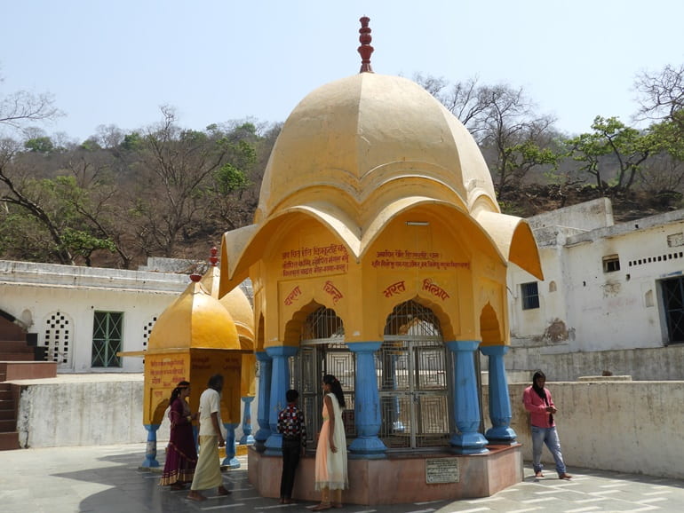  चित्रकूट धाम के धार्मिक स्थल भरत मिलाप मंदिर