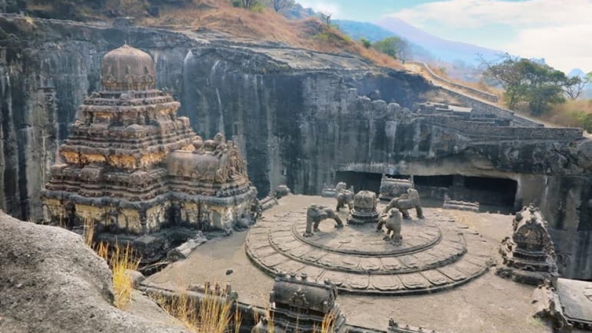 कैलाश मंदिर औरंगाबाद महाराष्ट्र के दर्शन और पर्यटन स्थल की जानकारी - Kailash  Temple Information In Hindi
