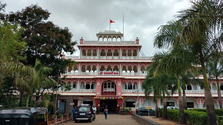 खंडाला में धार्मिक स्थल श्री नारायणी धाम मंदिर 