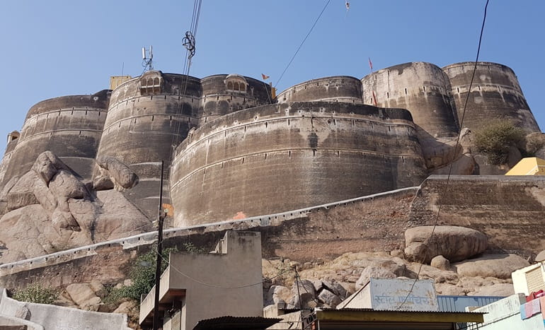 शेखावाटी में घूमने के लिए ऐतिहासिक जगह लक्ष्मणगढ़ का किला 