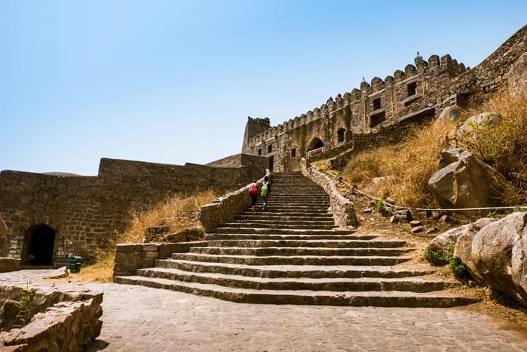 गोलकोंडा किला घूमने की जानकारी- Golconda Fort In Hindi