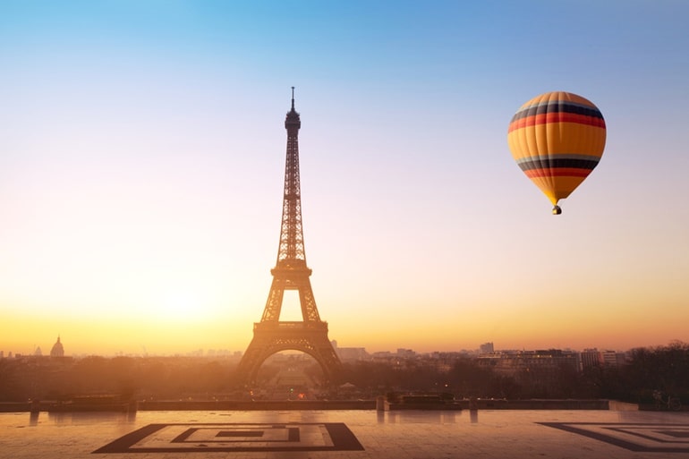 एफिल टॉवर घूमने और इसके आसपास के पर्यटन स्थल की जानकारी - Eiffel Tower In Hindi