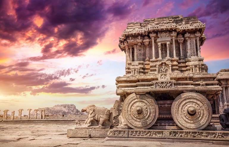 हम्पी के मशहूर चेरियट पत्थर से बने मंदिर की पूरी जानकरी - Chariot Temple Hampi In Hindi