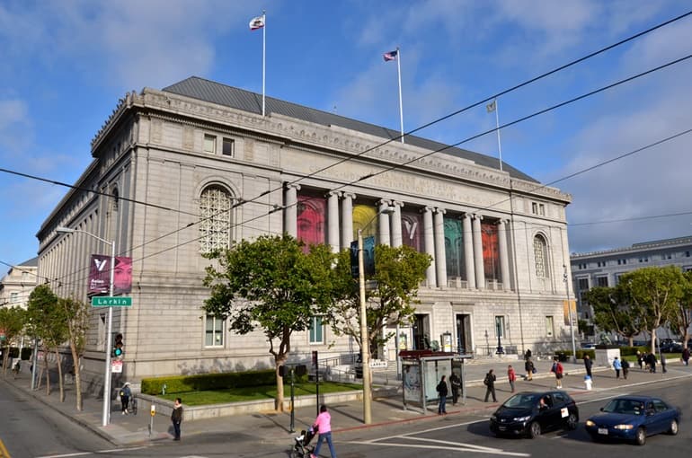 सैन फ्रांसिस्को टूरिज्म में घूमने की ऐतिहासिक जगह एशियाई कला संग्रहालय 