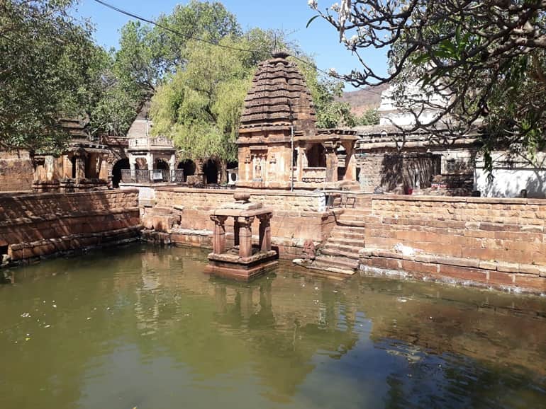  बादामी के प्रसिद्ध मंदिर महाकूटा मंदिर