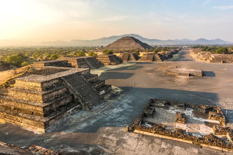 मेक्सिको में देखने के लिए ऐतिहासिक जगह टियाटिहुआकन