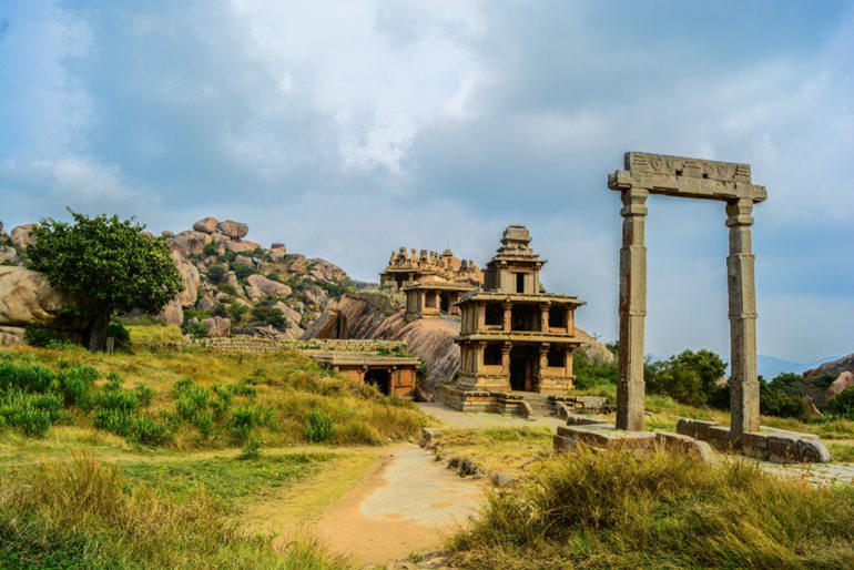 चित्रदुर्ग किला घूमने की जानकारी और इसके प्रमुख पर्यटन स्थल  - Chitradurga Fort In Hindi
