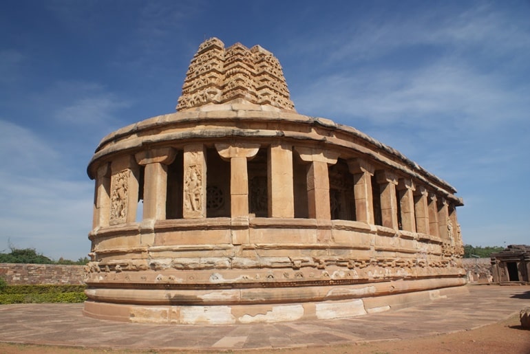 कर्नाटक के प्रमुख धार्मिक स्थल आइहोल