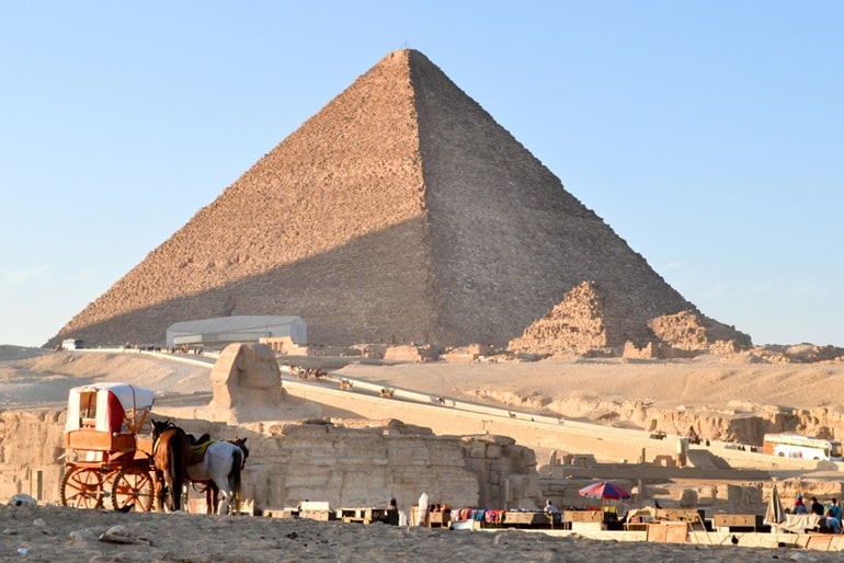 पिरामिड ऑफ़ खाफरे इन गिजा
