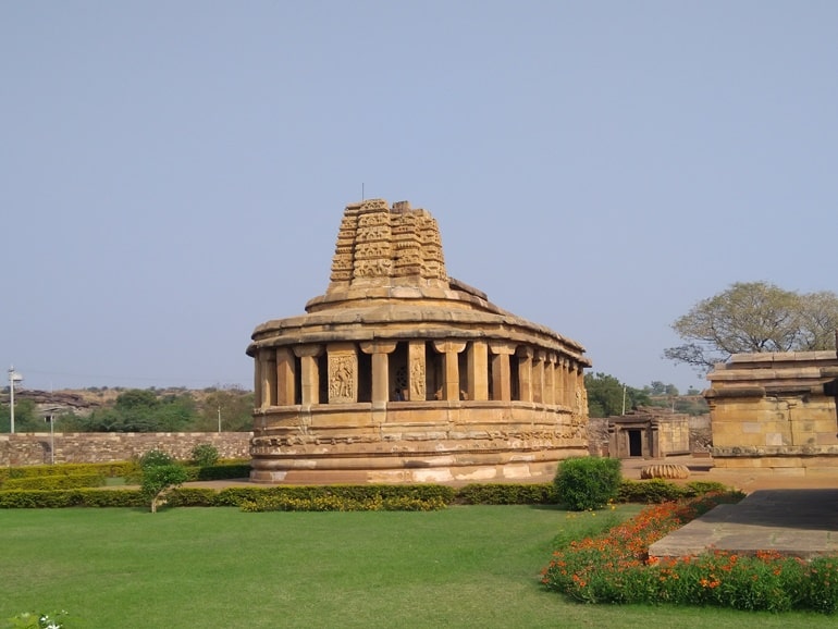 कर्नाटका के बादामी प्रमुख पर्यटन स्थल ऐहोल बादामी