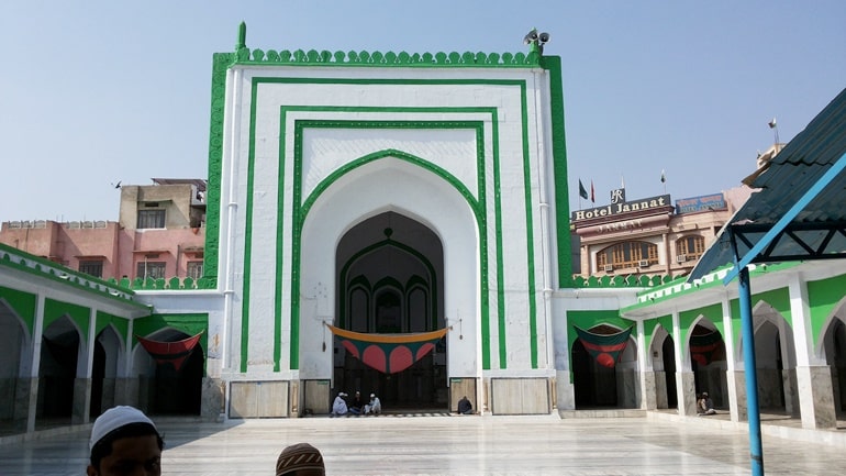 अकबरी मस्जिद
