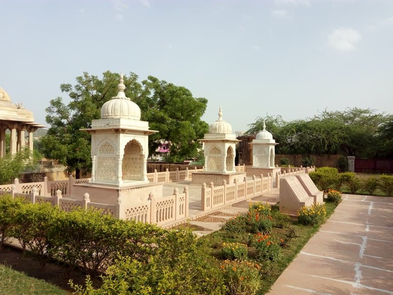 जयपुर की महारानी की छतरी खुलने और बंद होने का समय 