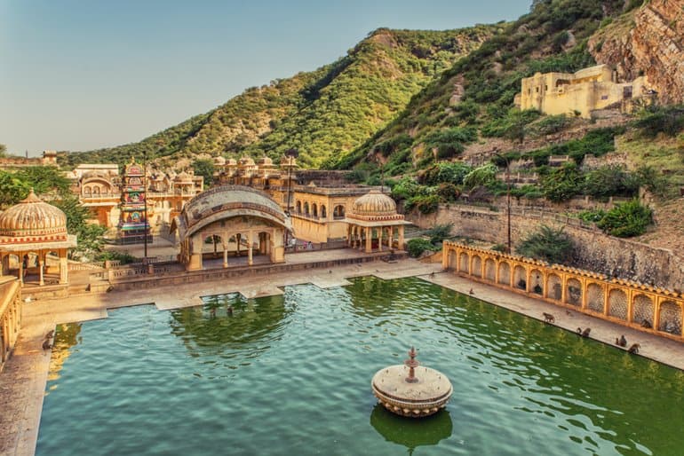 राजस्थान के फेमस टेम्पल गलताजी मंदिर
