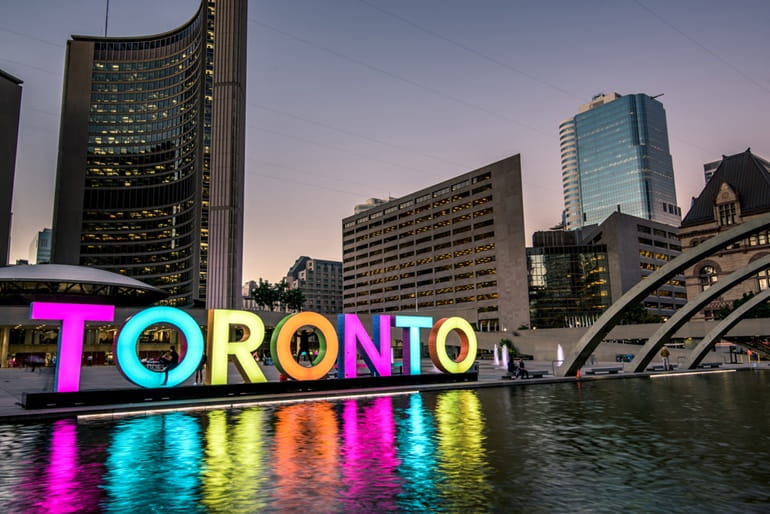 टोरंटो के टॉप पर्यटन स्थल – Toronto In Hindi