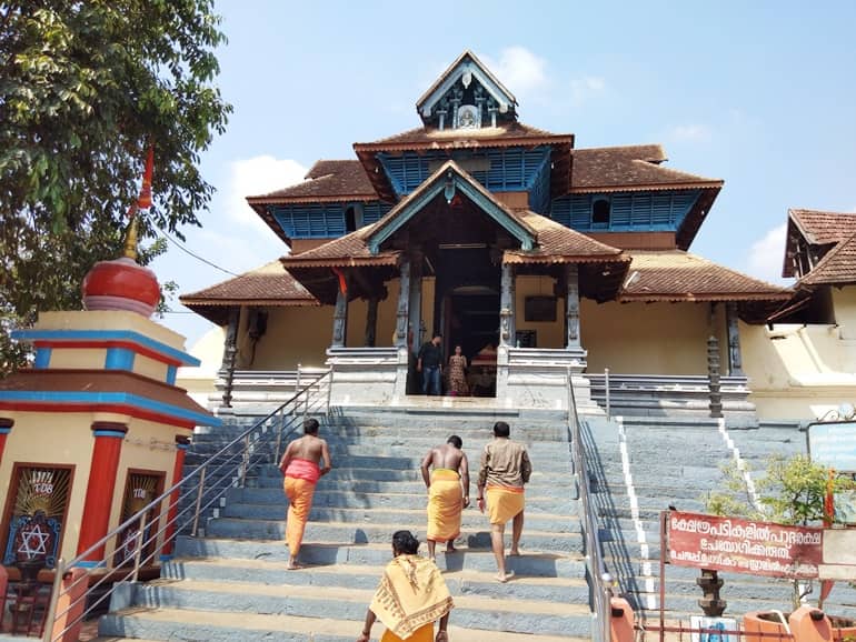 केरल का प्रसिद्ध हिन्दू मंदिर अरनमुला पार्थसारथी मंदिर