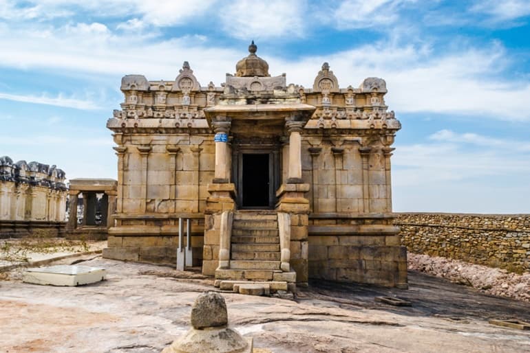 श्रवणबेलगोला के मशहूर मंदिर चंद्रगिरी मंदिर