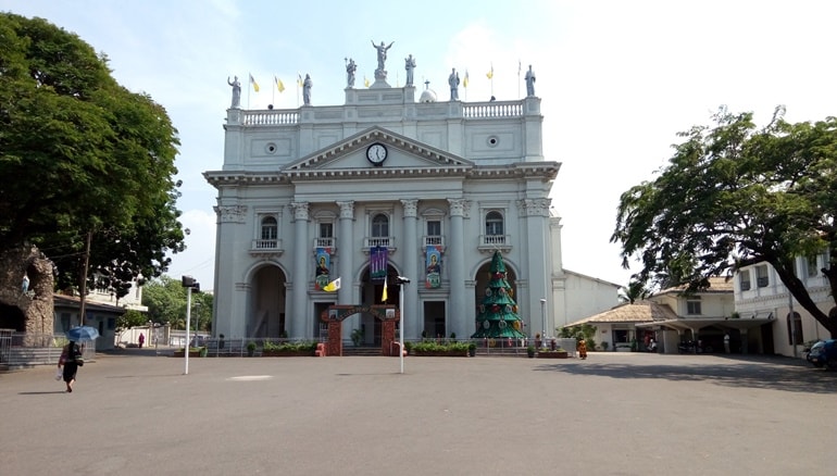 कोलंबो में देखने के लिए ऐतिहासिक जगह सेंट लूसिया कैथेड्रल 