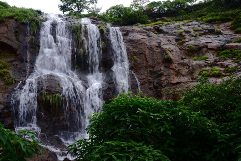 Cherrapunji Me Dekhne Layak Jagah Dainthlen Waterfall In Hindi