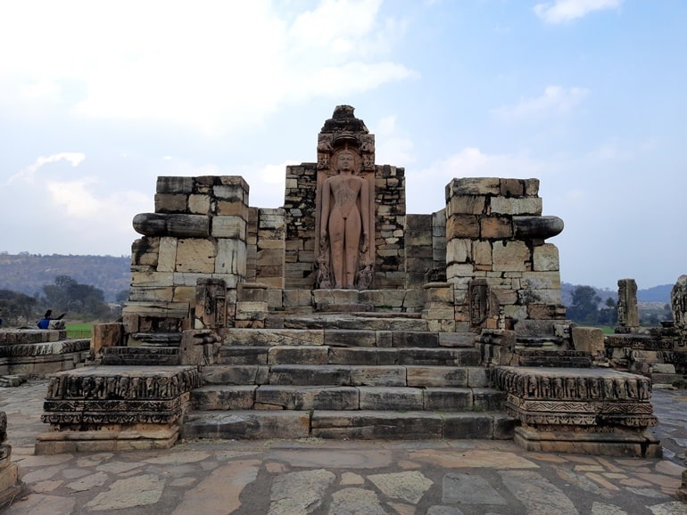 नीलकंठ मंदिर अलवर की वास्तुकला 