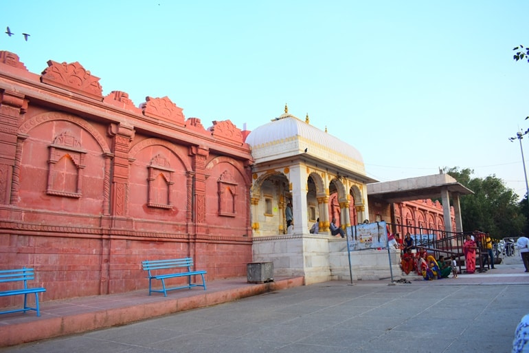 बीकानेर के श्री लक्ष्मीनाथ मंदिर के दर्शन की जानकरी - Shri Laxminath Temple Bikaner In Hindi
