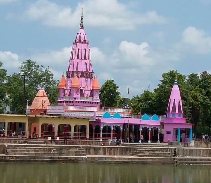 जौनपुर का प्रसिद्ध धार्मिक स्थल त्रिलोचन महादेव मंदिर - Jaunpur Ka Prasidh Dharmik Sthal Trilochan Mahadev Temple In Hindi