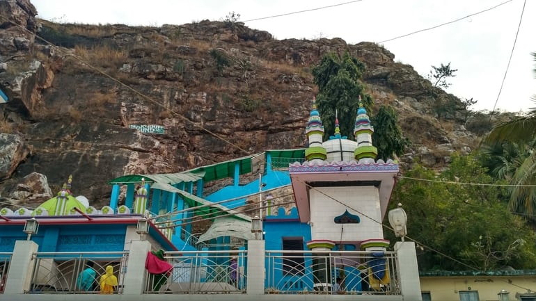 राजगीर का धार्मिक स्थल मखदुम कुंड - Rajgir Ka Dharmik Sthal Makhdum Kund In Hindi