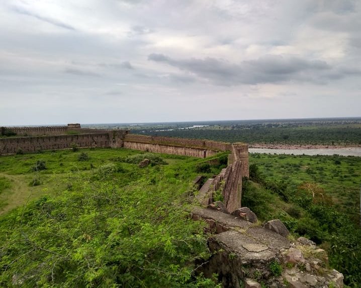गुगोर किला घूमने जाने का सबसे अच्छा समय - Best Time To Visit In Gugor Fort In Hindi