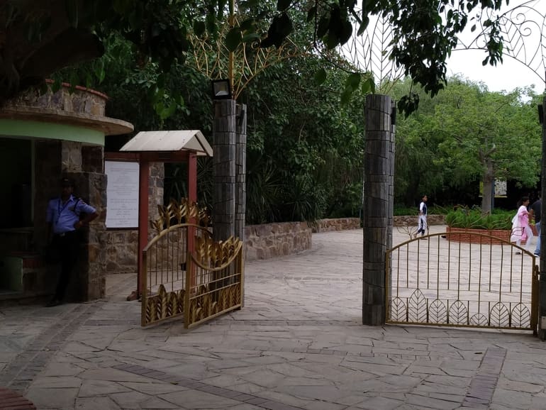गार्डन ऑफ फाइव सेंसेज के खुलने और बंद होने का समय - Garden Of Five Senses Delhi Timings In Hindi