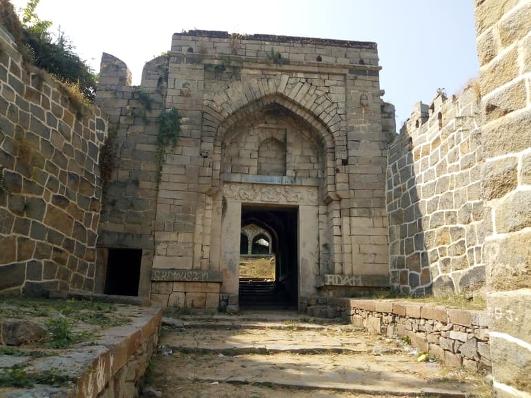 निजामाबाद का पर्यटन स्थल कौलस का किला - Nizamabad Ka Paryatan Sthal Koulas Fort In Hindi