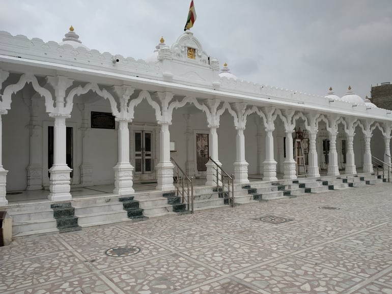 श्री महावीरजी जैन मंदिर