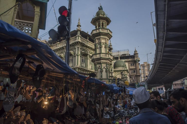 इंडिया का सबसे सस्ता चोर मार्केट चिकपेट मार्केट, बेंगलुरु – India Ka Sasta Chor Market Chickpet Market, Bengaluru In Hindi